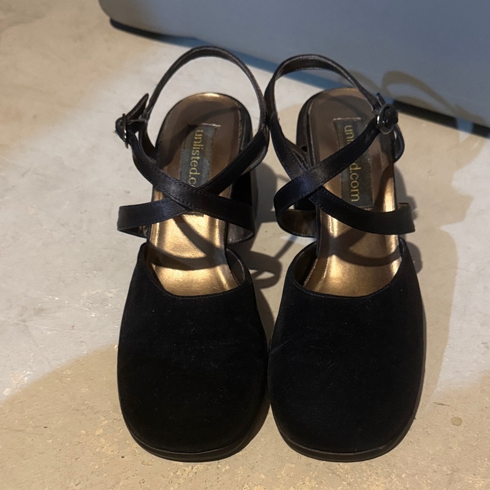 Vintage Y2K Kenneth Cole Unlisted Black Velvet Satin Block Heel Square Toe Sz 7